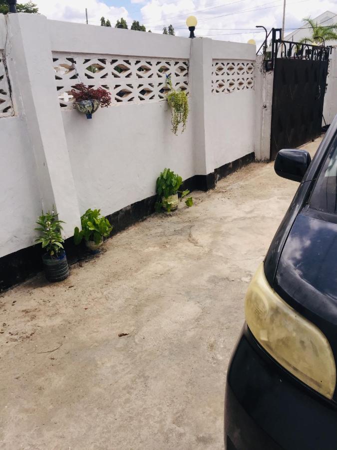 Mikocheni Home Stay Dar es Salaam Exterior photo